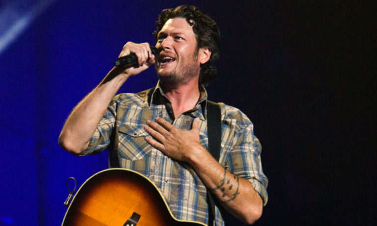 Blake Shelton Sexiest Man Alive tweets